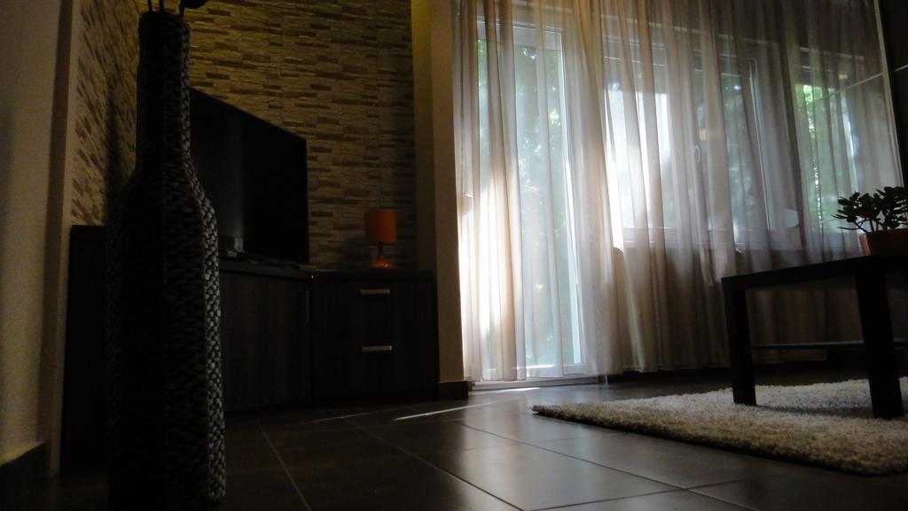 Mgtels Apartman - With Private Parking Budapeszt Zewnętrze zdjęcie