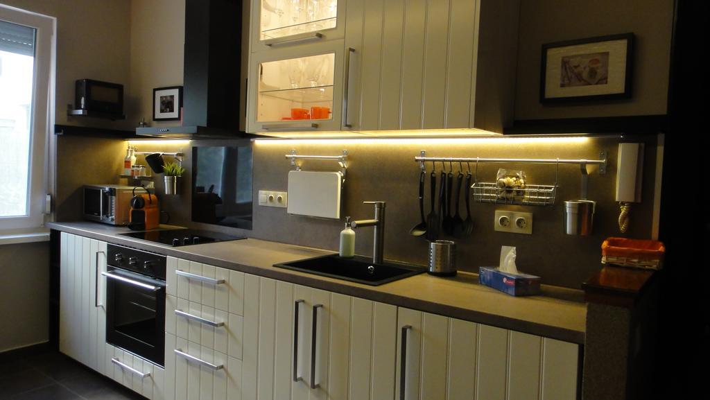 Mgtels Apartman - With Private Parking Budapeszt Zewnętrze zdjęcie