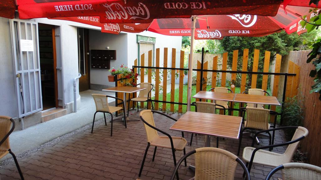 Mgtels Apartman - With Private Parking Budapeszt Zewnętrze zdjęcie