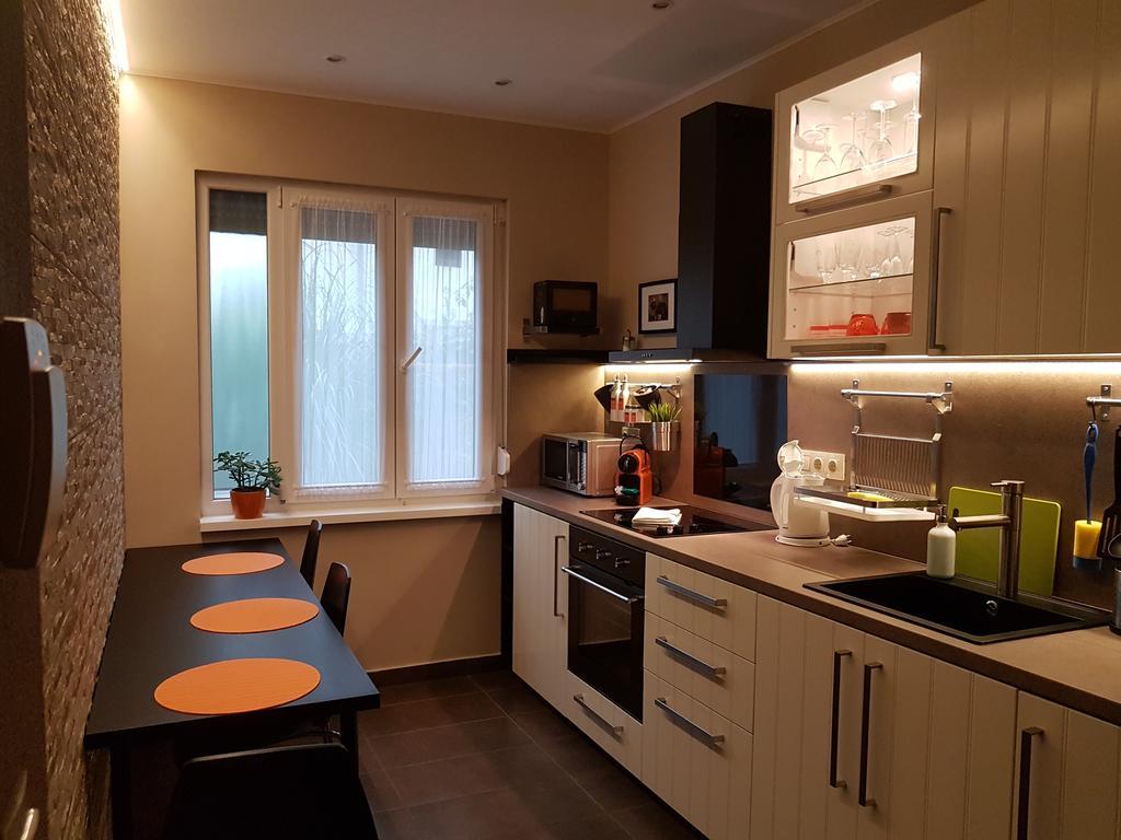 Mgtels Apartman - With Private Parking Budapeszt Zewnętrze zdjęcie
