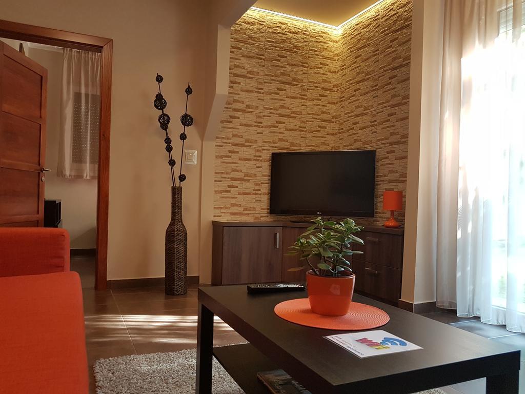 Mgtels Apartman - With Private Parking Budapeszt Zewnętrze zdjęcie